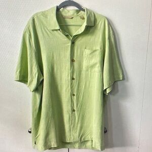 Men's Casual Light Green Button-Down Shirt